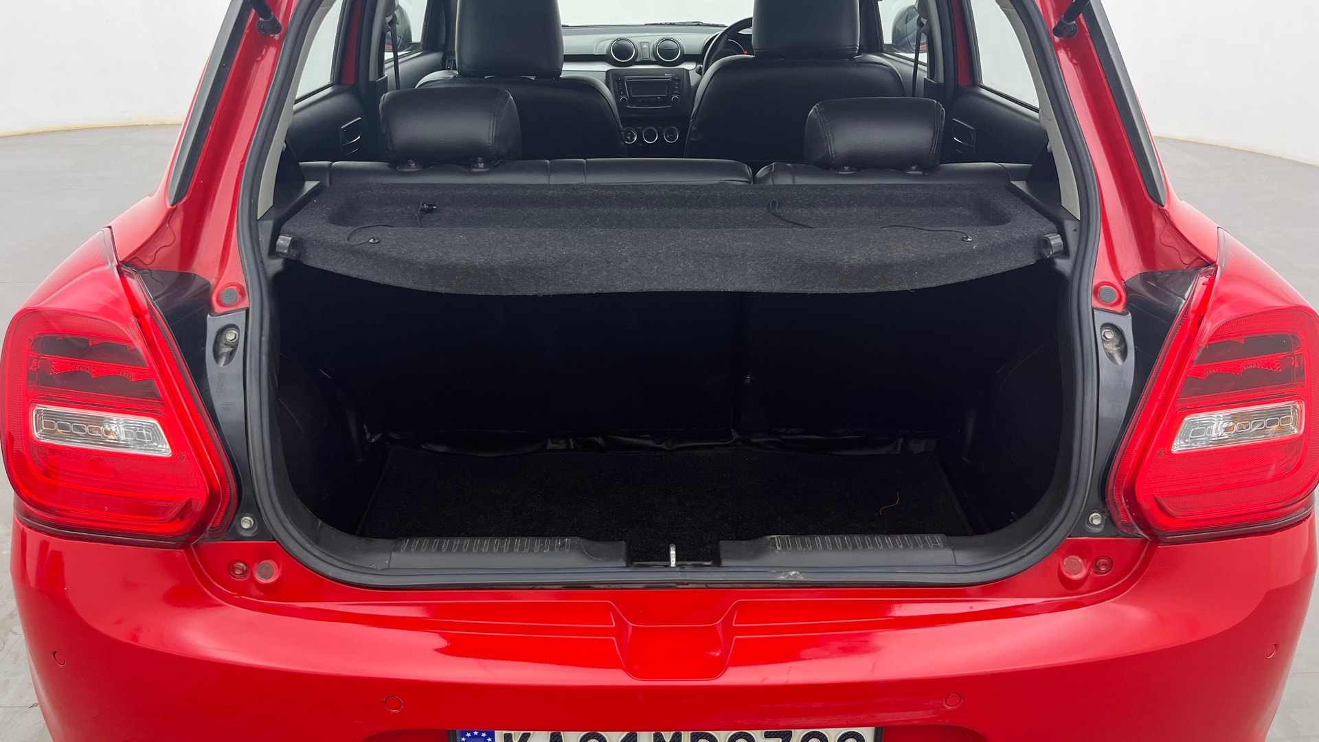 View 2018 Maruti Suzuki 1000 Base Variant Image 10 Used 2018 Maruti Suzuki 1000 Base Variant Image 10