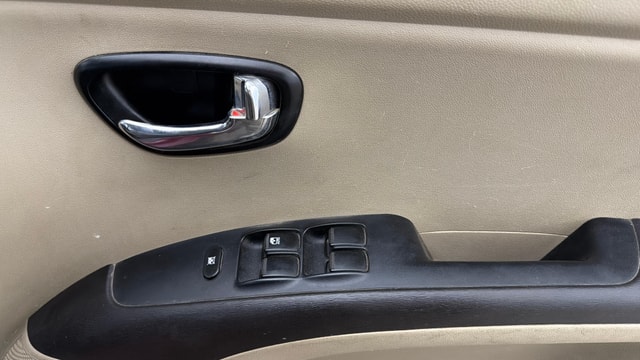 View Hyundai i10 Image 32 Used Hyundai i10 Image 32