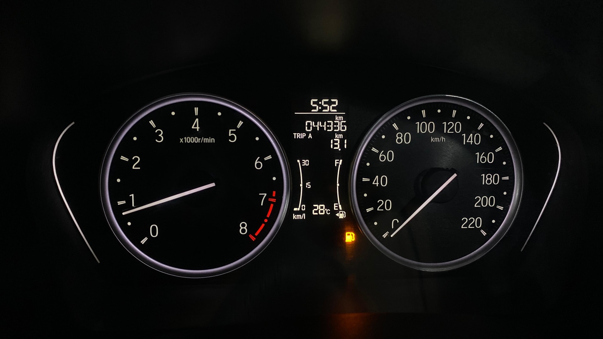 View 2023 Honda City ZX MT Diesel Anniversary Edition Image 36 Used 2023 Honda City ZX MT Diesel Anniversary Edition Image 36