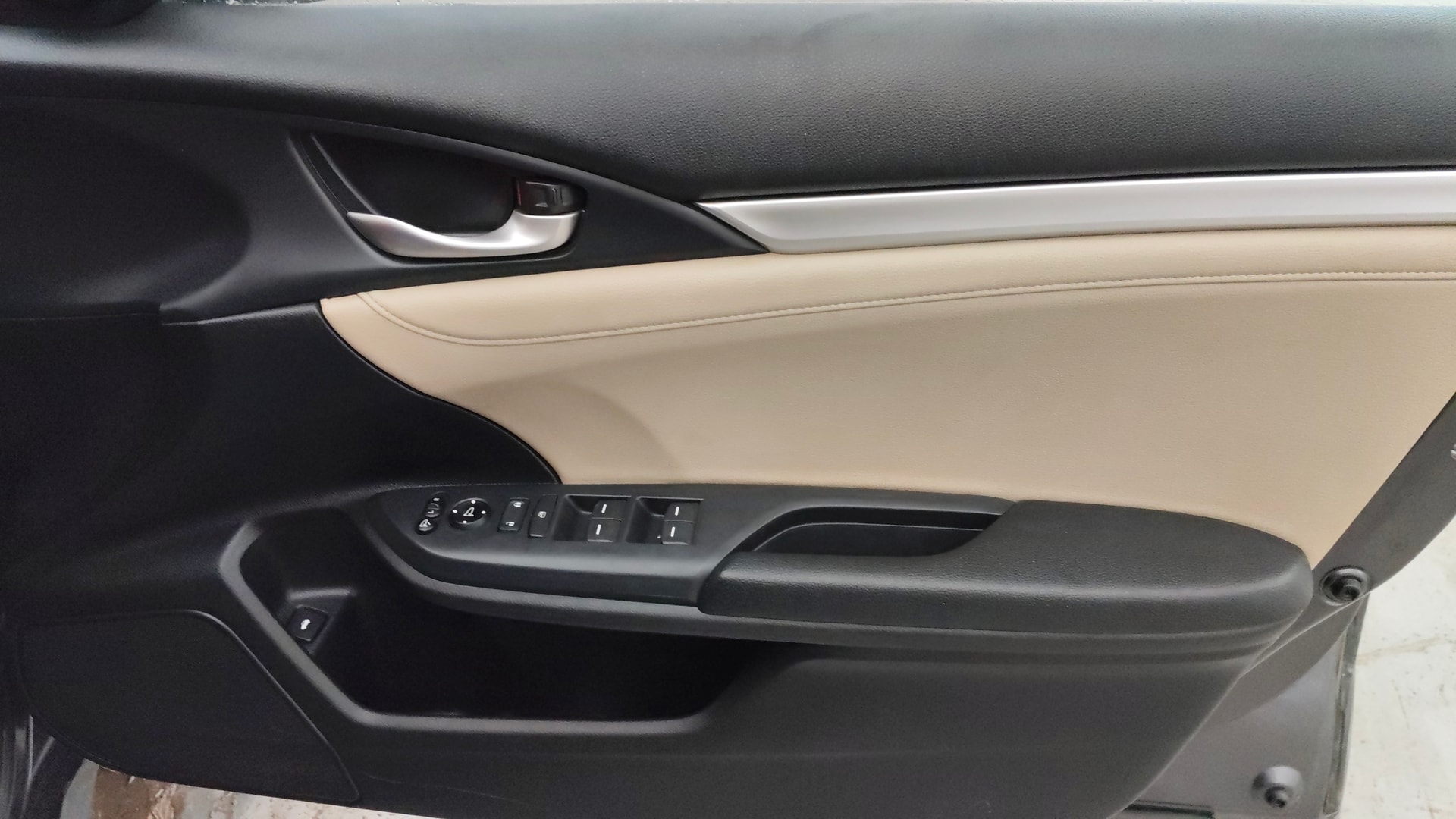 View 2019 Honda Civic Hybrid Image 38 Used 2019 Honda Civic Hybrid Image 38