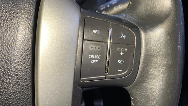 View Mahindra XUV500 Image 3 Used Mahindra XUV500 Image 3