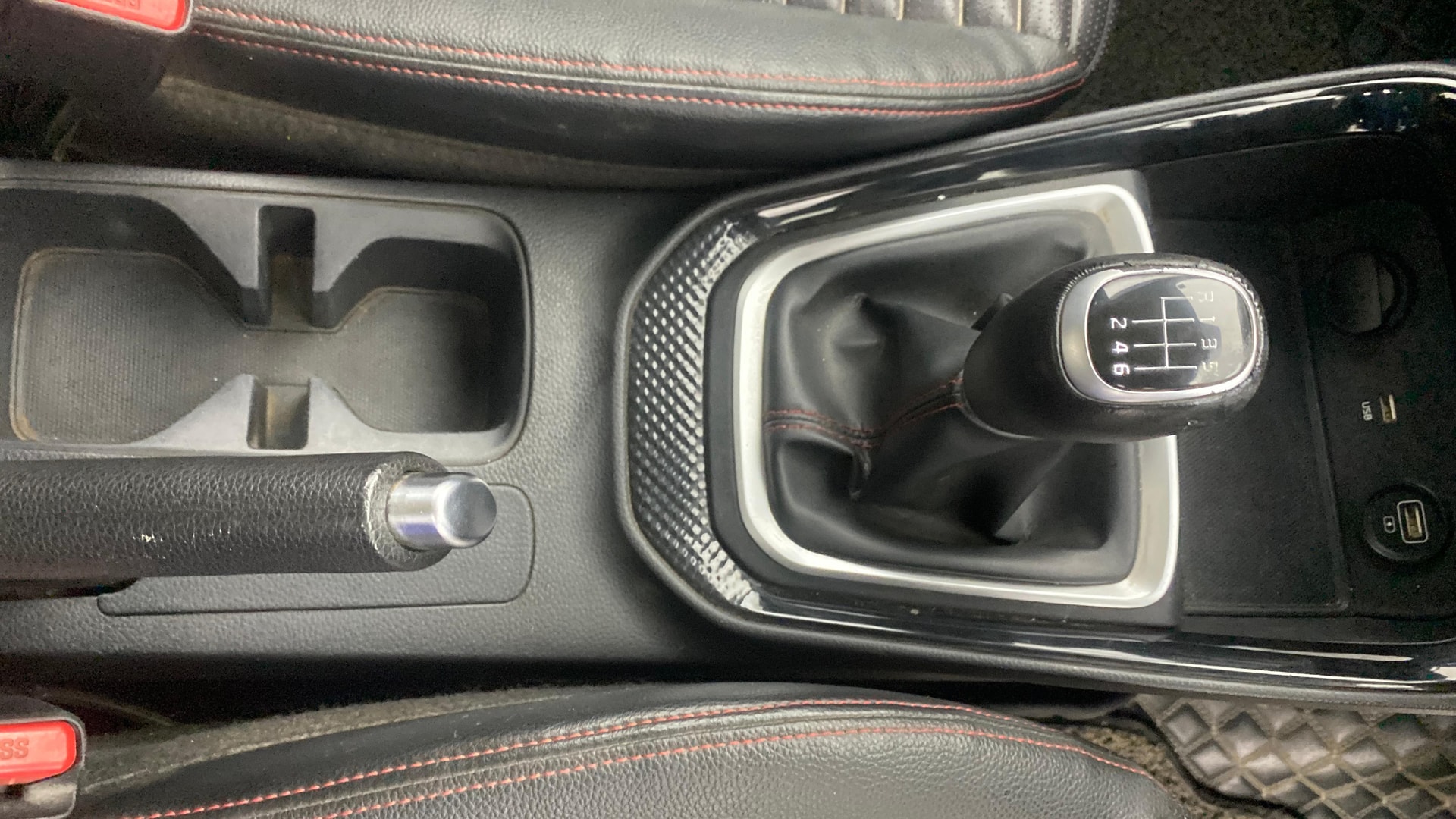 View 2022 Kia Sonet GTX Plus Diesel Image 43 Used 2022 Kia Sonet GTX Plus Diesel Image 43