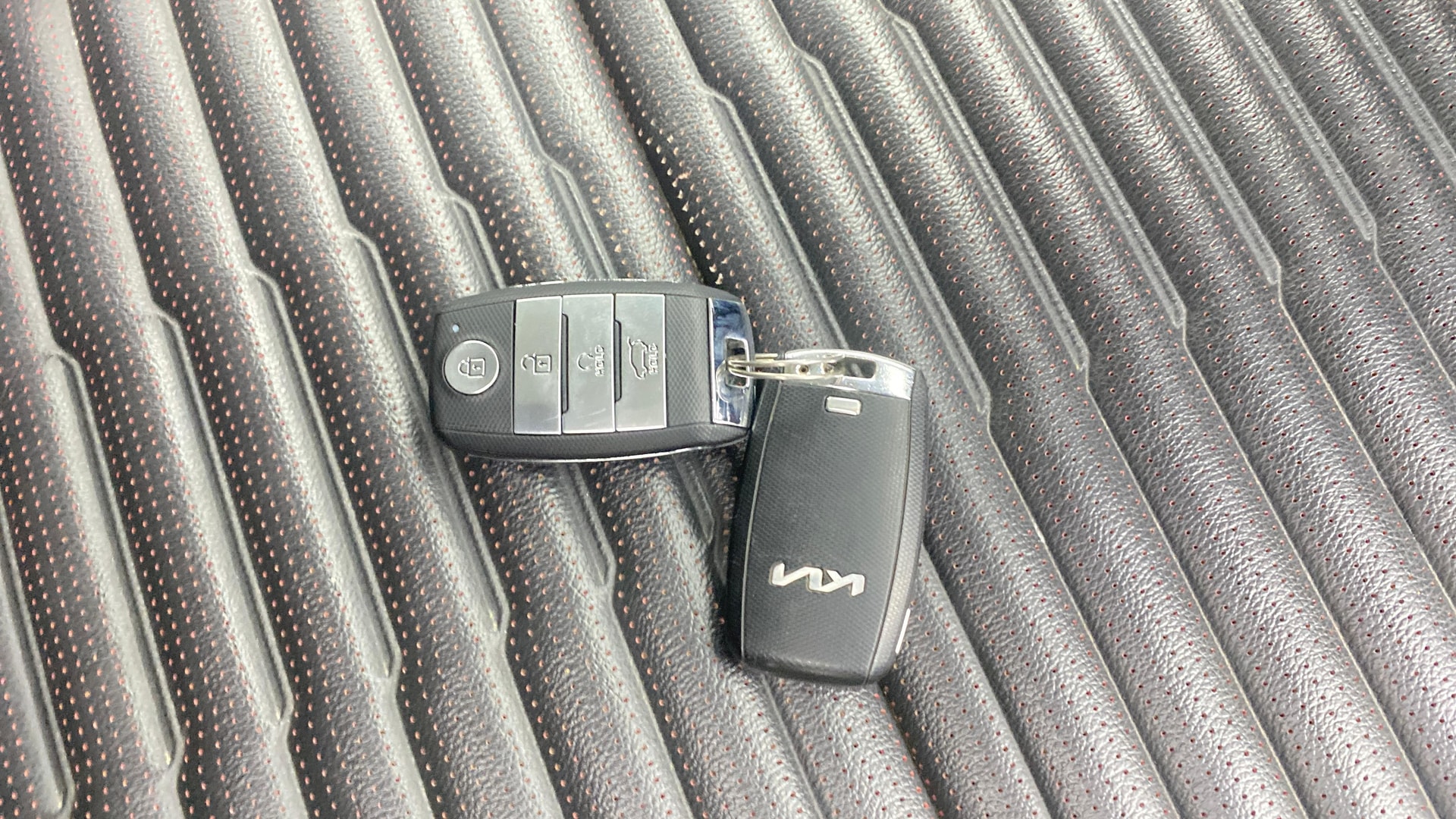 View 2022 Kia Sonet GTX Plus Diesel Image 19 Used 2022 Kia Sonet GTX Plus Diesel Image 19