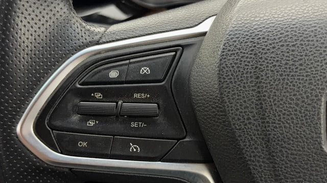 View MG Hector Plus Image 3 Used MG Hector Plus Image 3