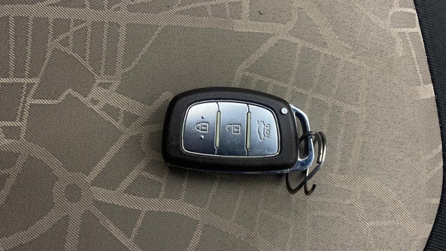 View Hyundai Grand i10 Image 17 Used Hyundai Grand i10 Image 17
