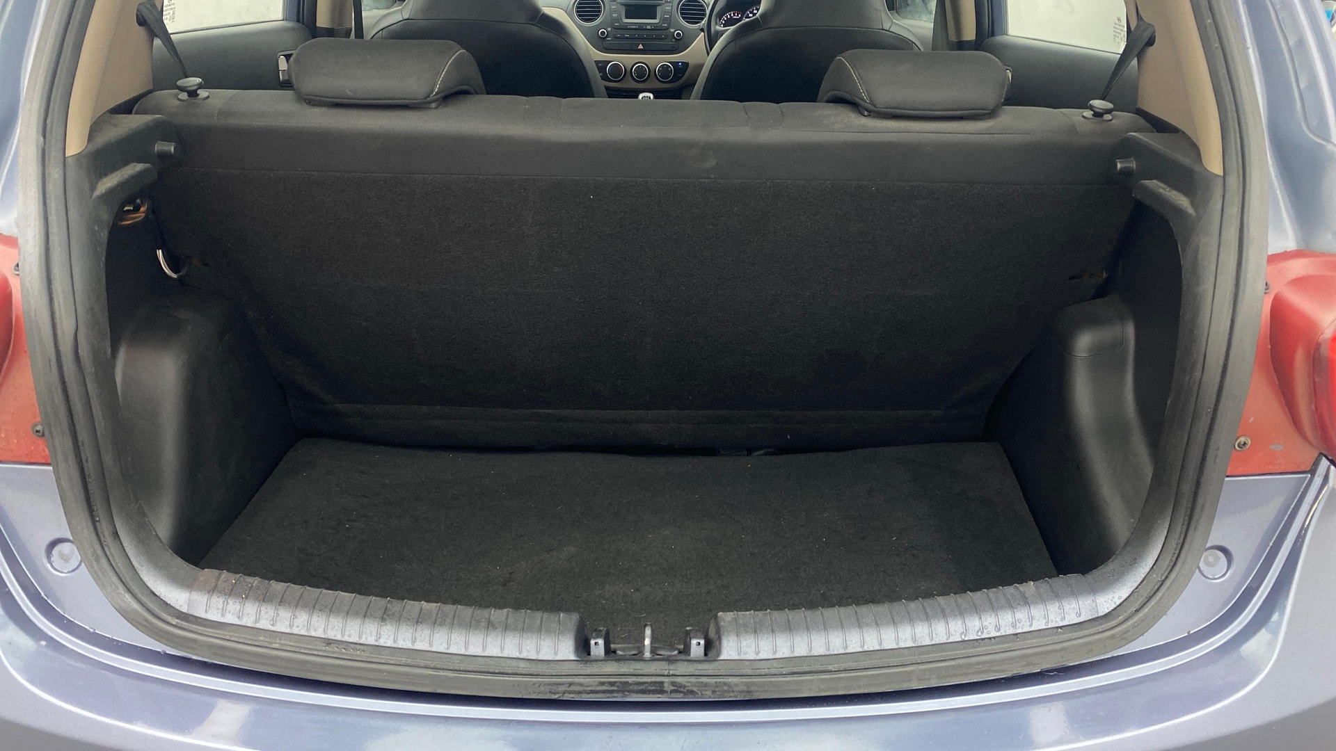 View 2013 Hyundai Grand i10 1.2 Asta Petrol Image 6 Used 2013 Hyundai Grand i10 1.2 Asta Petrol Image 6