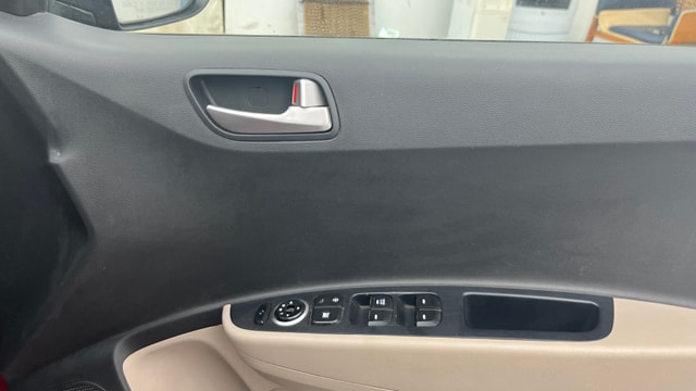 View Hyundai Grand i10 Image 32 Used Hyundai Grand i10 Image 32