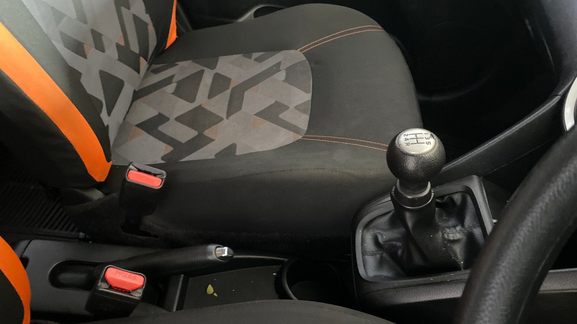 View 2018 Maruti Suzuki 1000 Base Variant Image 37 Used 2018 Maruti Suzuki 1000 Base Variant Image 37