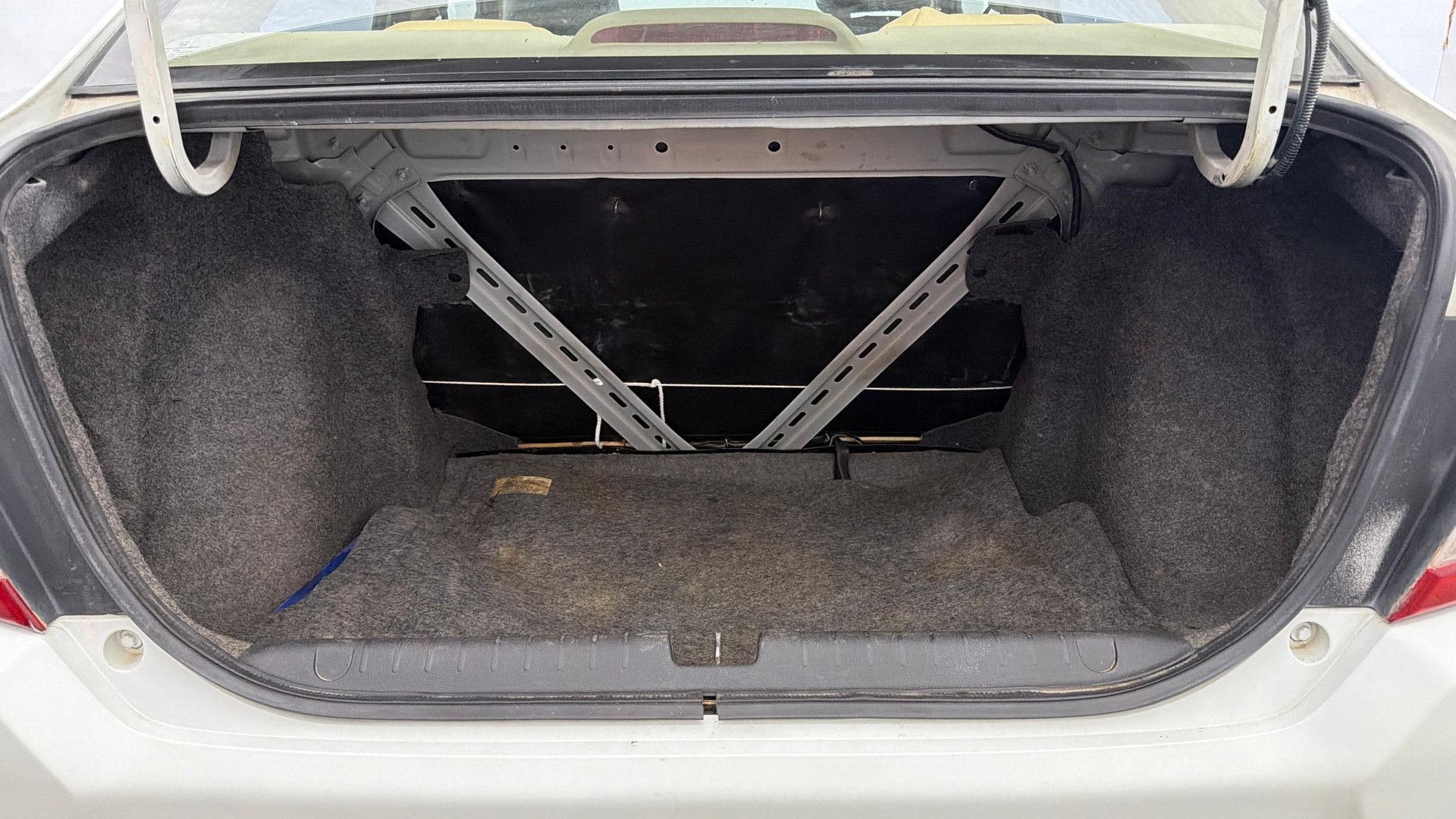 View 2021 Honda Amaze E MT Petrol BS IV Image 6 Used 2021 Honda Amaze E MT Petrol BS IV Image 6