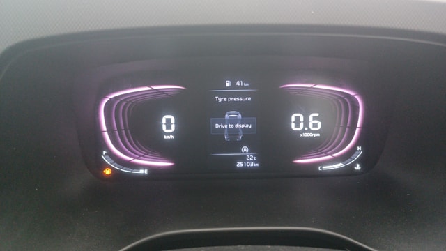 View Kia Carens Image 36 Used Kia Carens Image 36