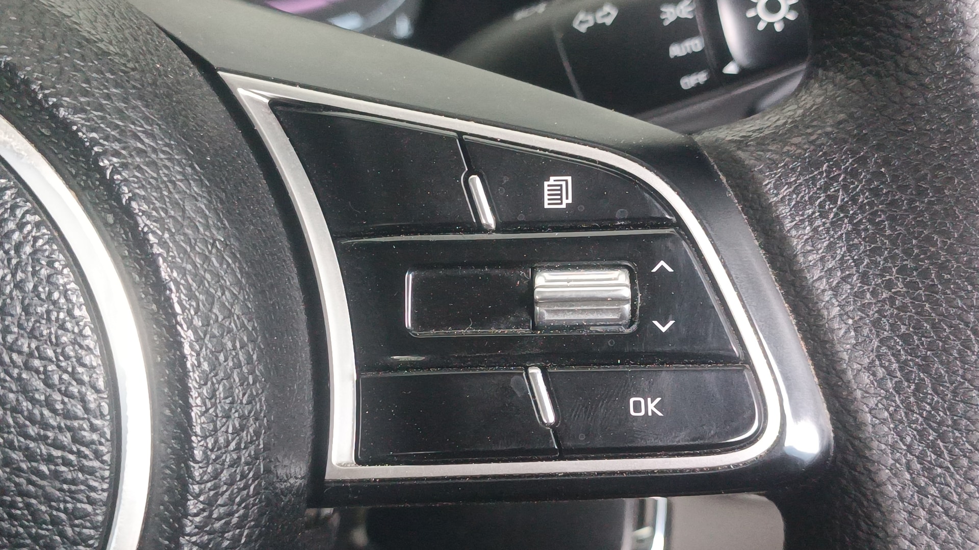 Used 2024 Kia Carens Used 2024 Kia Carens