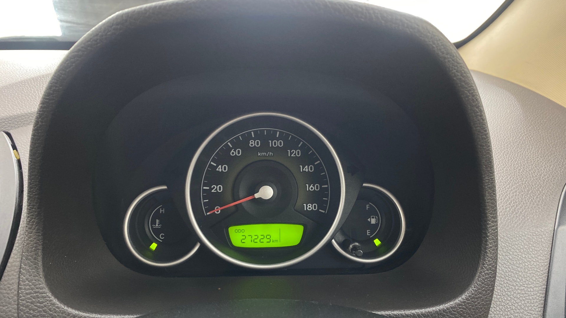 View 2017 Hyundai EON Sportz Image 33 Used 2017 Hyundai EON Sportz Image 33
