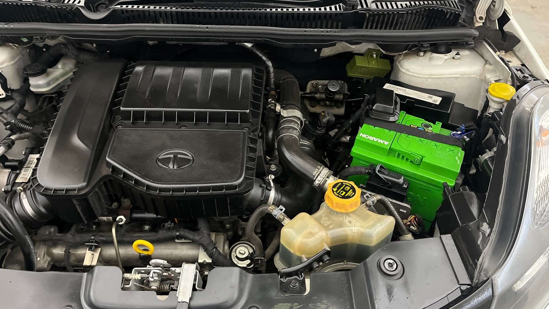 View 2019 Tata Nexon Revotorq XT Image 13 Used 2019 Tata Nexon Revotorq XT Image 13