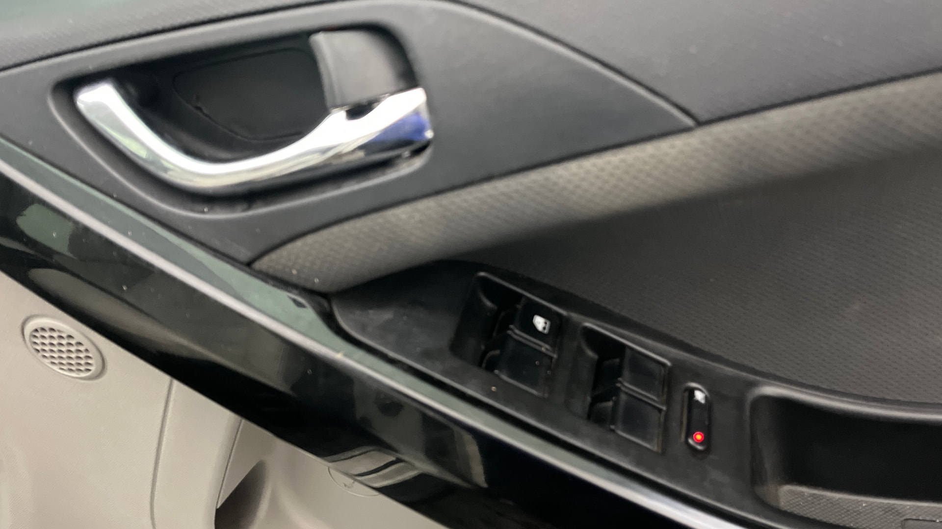 View 2019 Tata Nexon Revotorq XT Image 33 Used 2019 Tata Nexon Revotorq XT Image 33