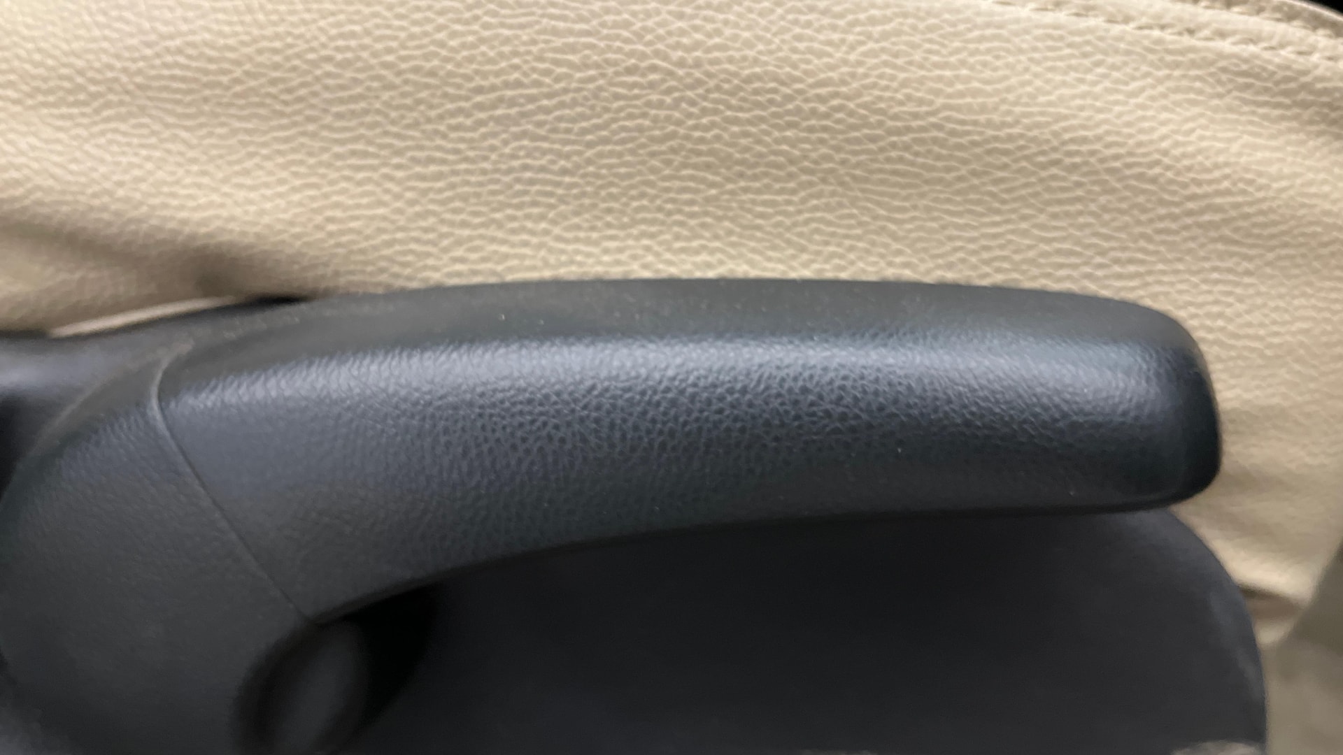 View 2015 Honda City ZX MT Diesel Anniversary Edition Image 11 Used 2015 Honda City ZX MT Diesel Anniversary Edition Image 11