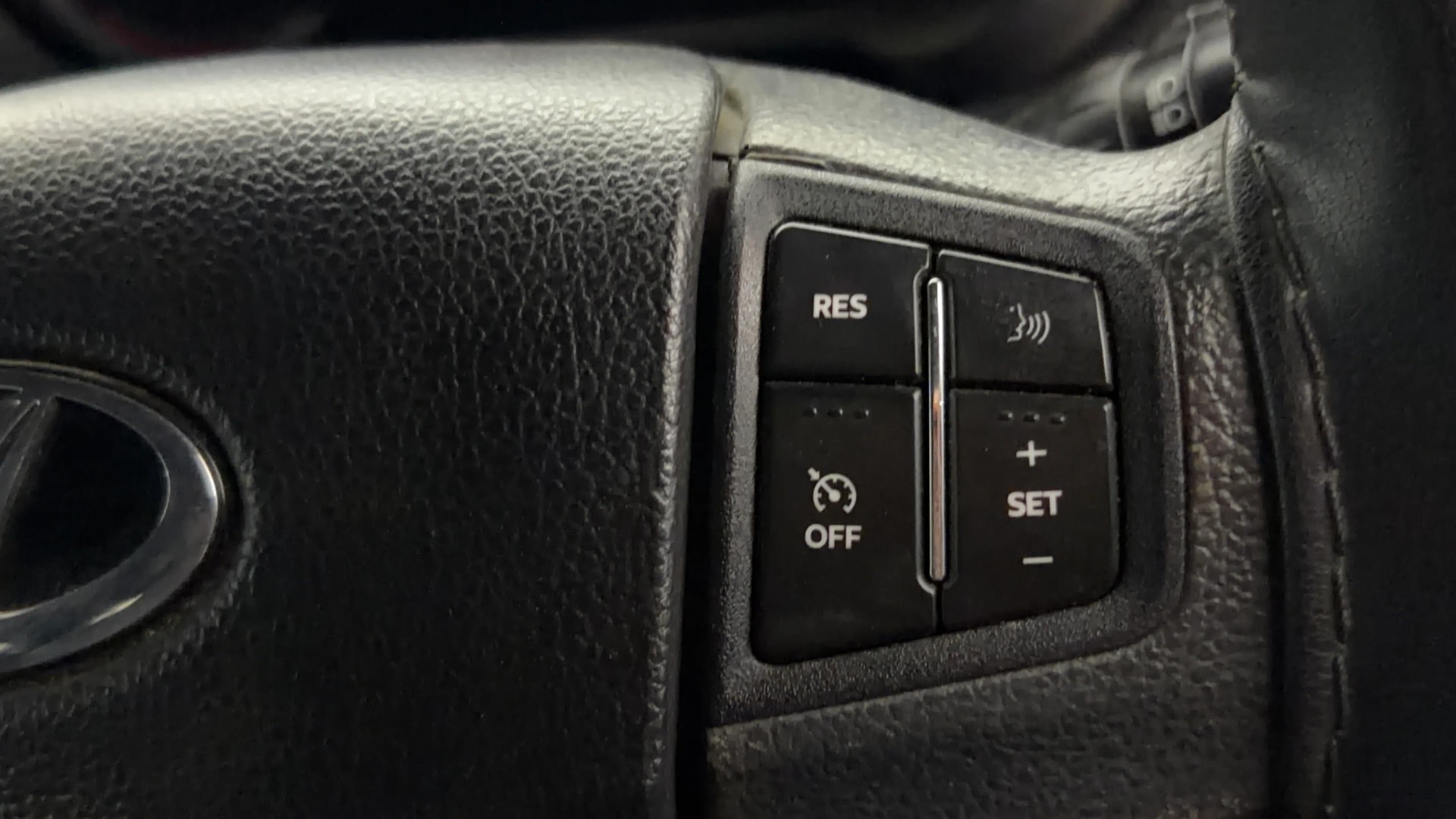 View 2021 Mahindra Thar AX Standard Manual Soft Top 6 Seater Image 3 Used 2021 Mahindra Thar AX Standard Manual Soft Top 6 Seater Image 3