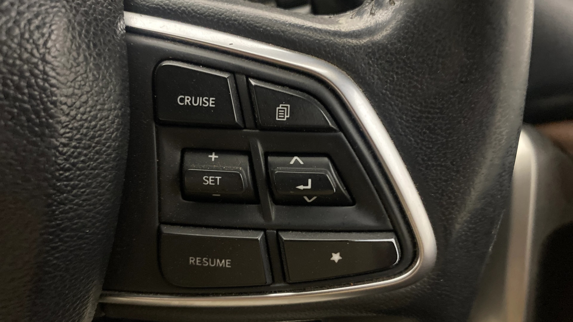 View 2022 Mahindra Scorpio-N Z2 7 STR Petrol Image 3 Used 2022 Mahindra Scorpio-N Z2 7 STR Petrol Image 3