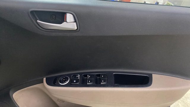 View Hyundai Xcent Image 33 Used Hyundai Xcent Image 33