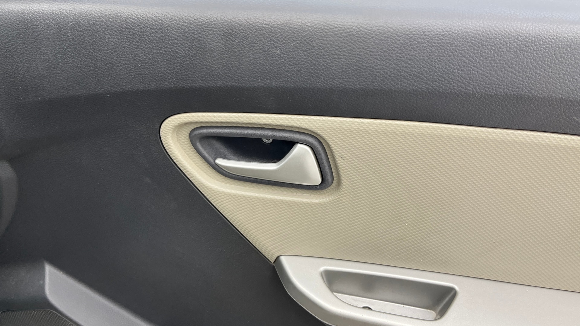 View 2017 Maruti Suzuki Alto K10 LX Image 32 Used 2017 Maruti Suzuki Alto K10 LX Image 32