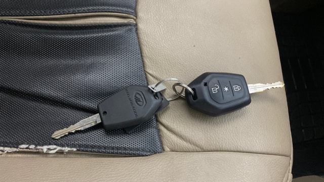View Mahindra TUV300 Image 19 Used Mahindra TUV300 Image 19