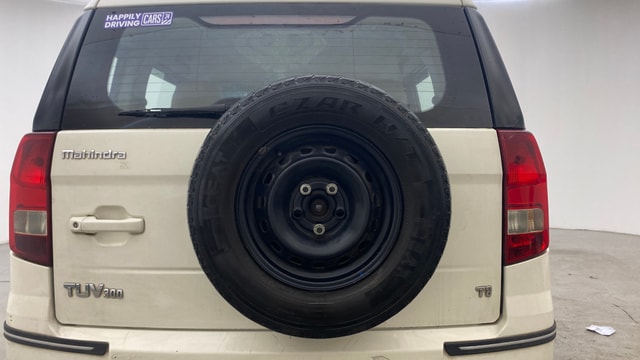 View Mahindra TUV300 Image 17 Used Mahindra TUV300 Image 17