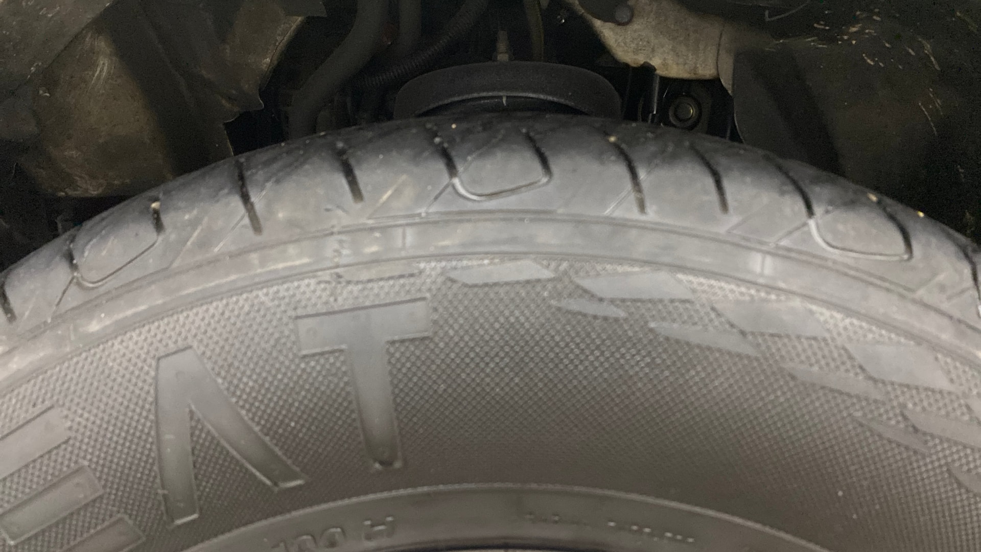 View 2018 Mahindra TUV300 T8 Image 9 Used 2018 Mahindra TUV300 T8 Image 9