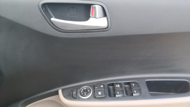 View Hyundai Grand i10 Image 32 Used Hyundai Grand i10 Image 32