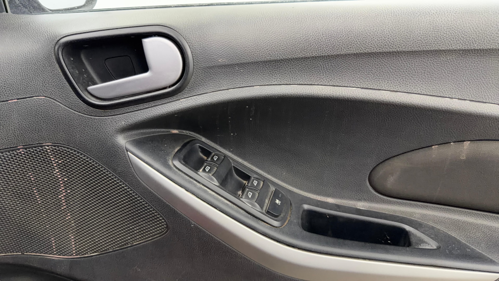 View 2018 Ford Figo Aspire 1.2P Ambiente MT BS IV Image 33 Used 2018 Ford Figo Aspire 1.2P Ambiente MT BS IV Image 33
