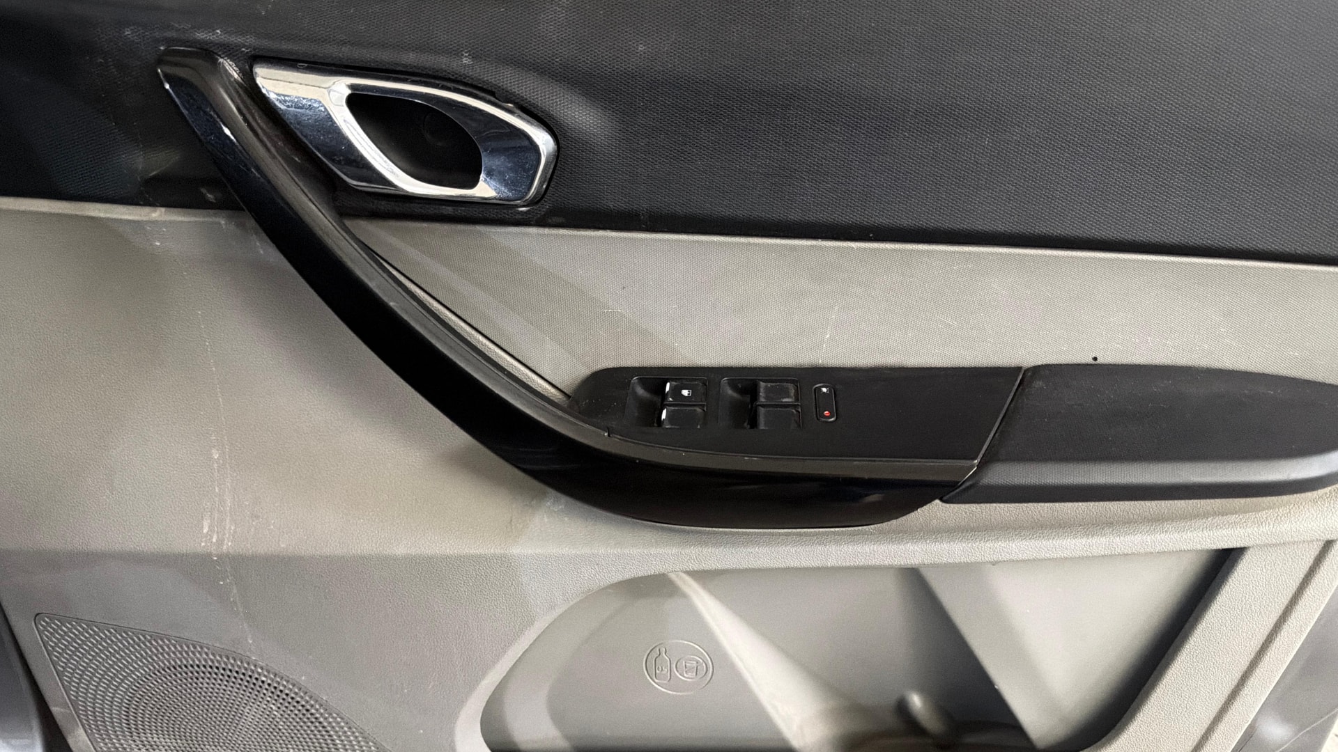 View 2018 Tata Tiago Revotorq XB Image 37 Used 2018 Tata Tiago Revotorq XB Image 37