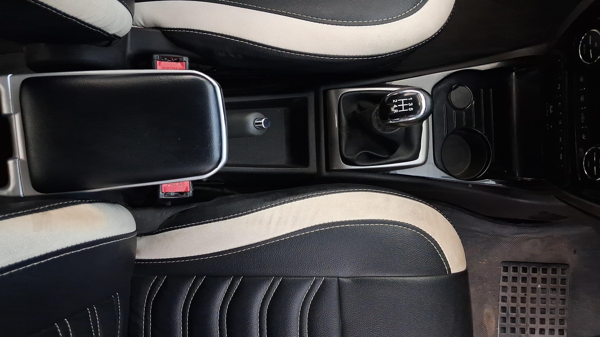 View 2016 Tata Zest XM Petrol Image 38 Used 2016 Tata Zest XM Petrol Image 38