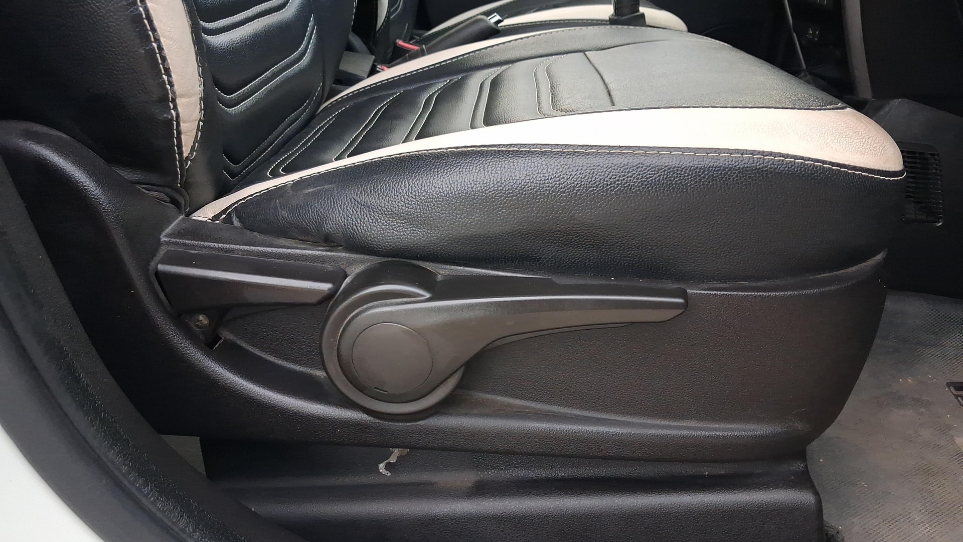 View 2016 Tata Zest XM Petrol Image 18 Used 2016 Tata Zest XM Petrol Image 18