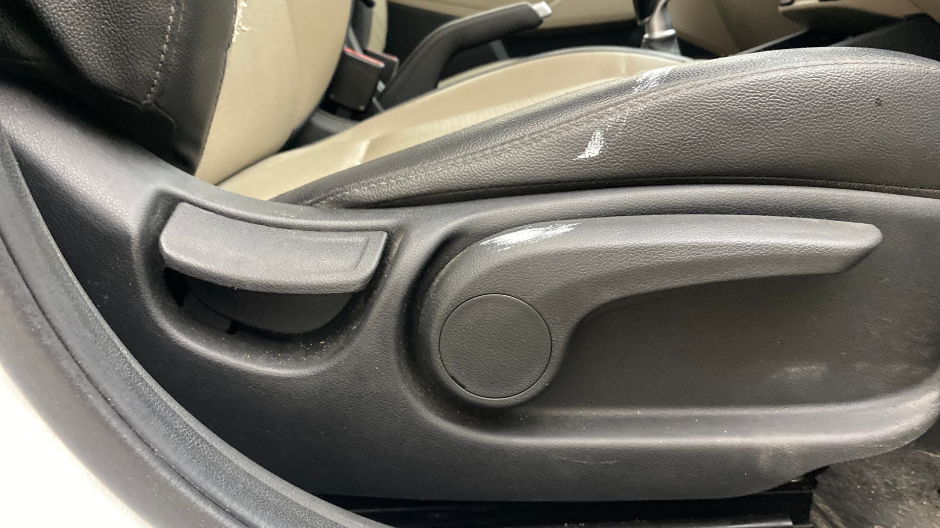 View 2019 Hyundai Verna 1.6 VTVT SX (O) Image 19 Used 2019 Hyundai Verna 1.6 VTVT SX (O) Image 19