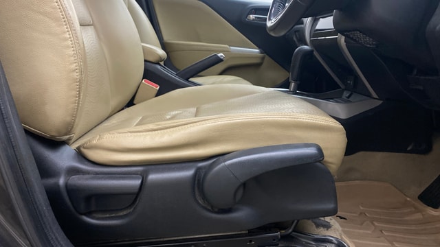 View Honda City ZX Image 11 Used Honda City ZX Image 11
