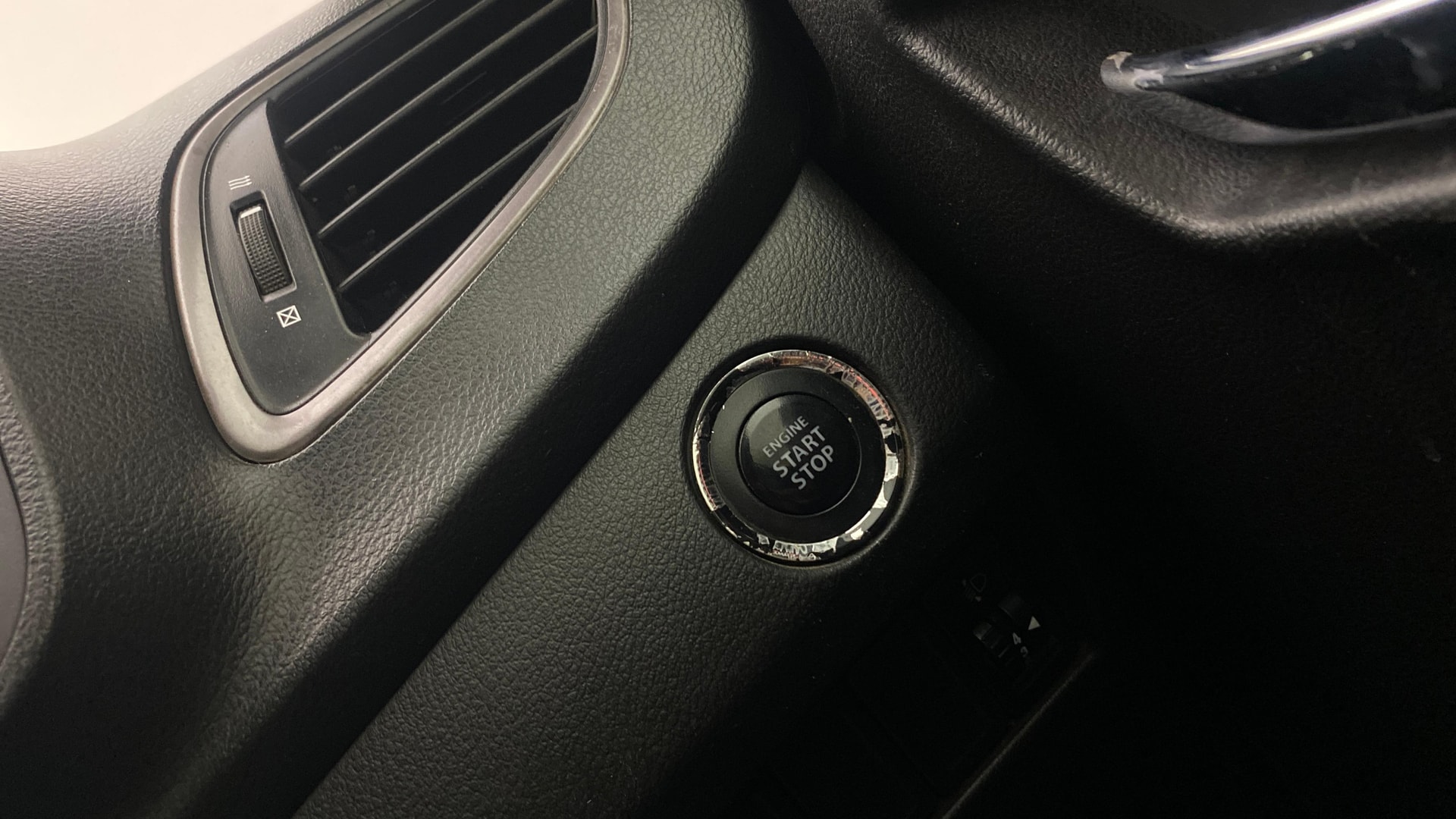 View 2019 Toyota Glanza V CVT Image 34 Used 2019 Toyota Glanza V CVT Image 34