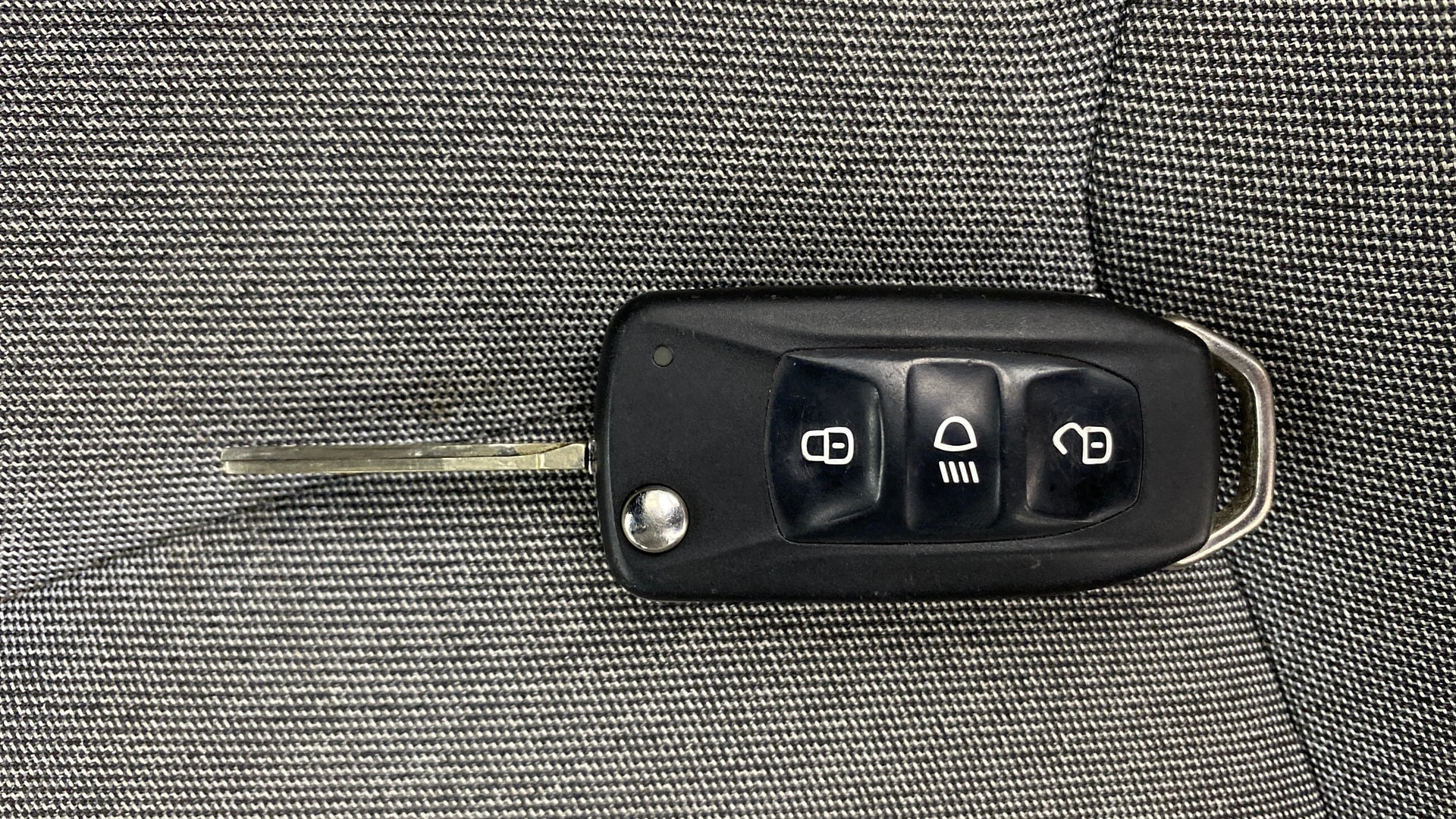 View 2025 Tata Tiago Revotorq XB Image 28 Used 2025 Tata Tiago Revotorq XB Image 28