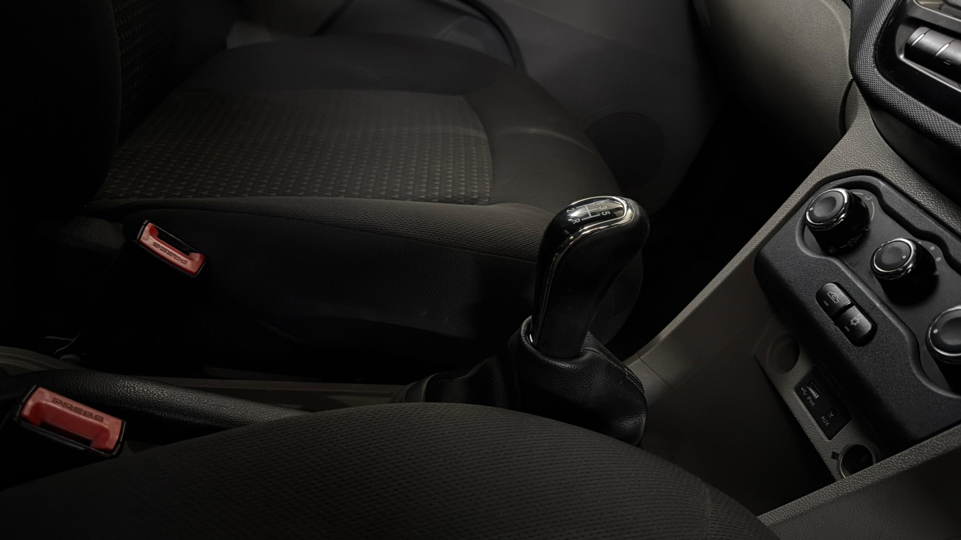 View 2016 Tata Tiago Revotorq XB Image 37 Used 2016 Tata Tiago Revotorq XB Image 37