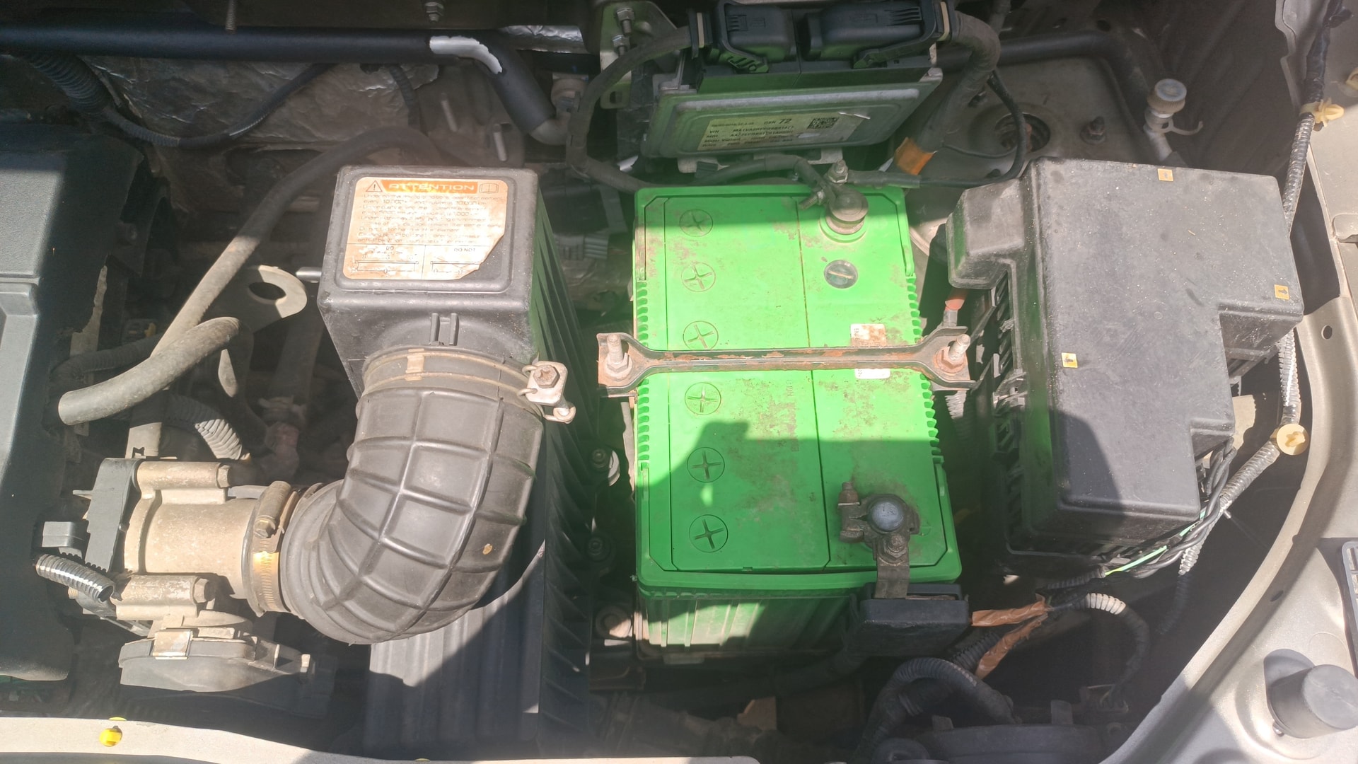 Used 2016 Mahindra KUV100 Used 2016 Mahindra KUV100