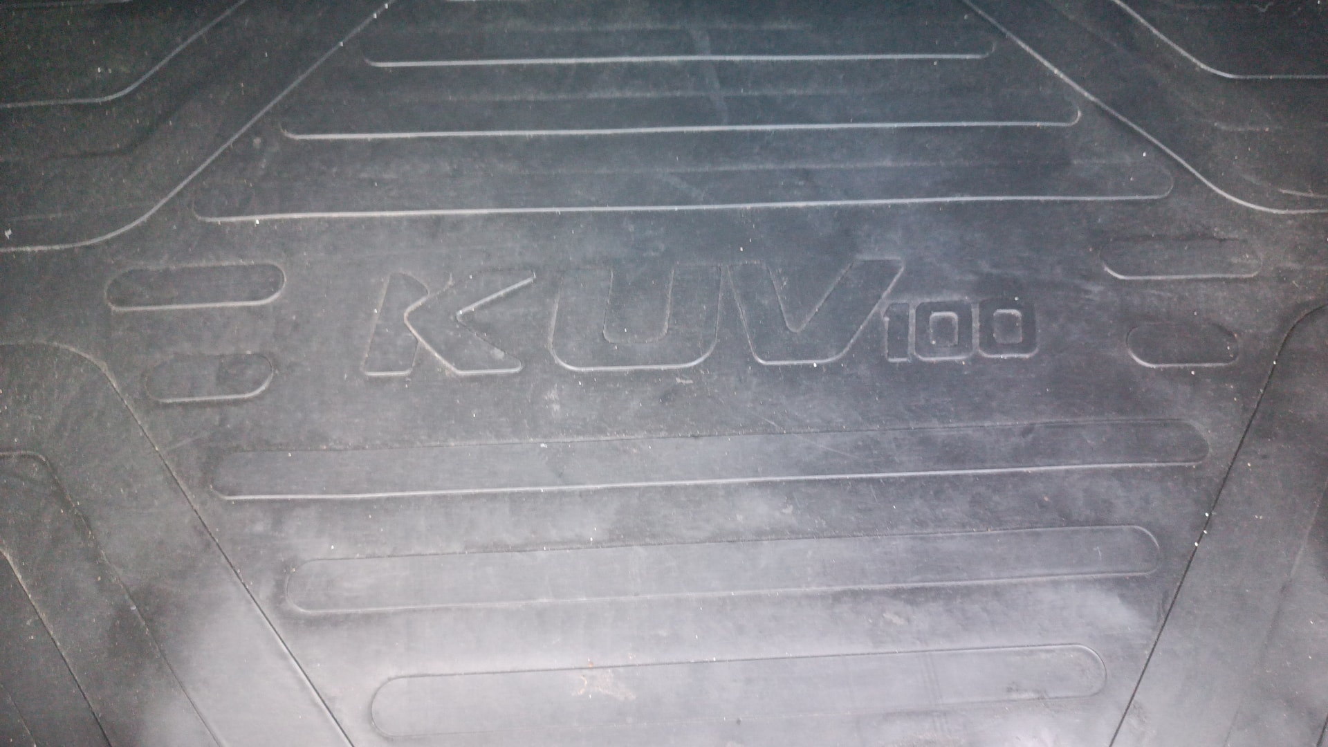 Used 2016 Mahindra KUV100 Used 2016 Mahindra KUV100