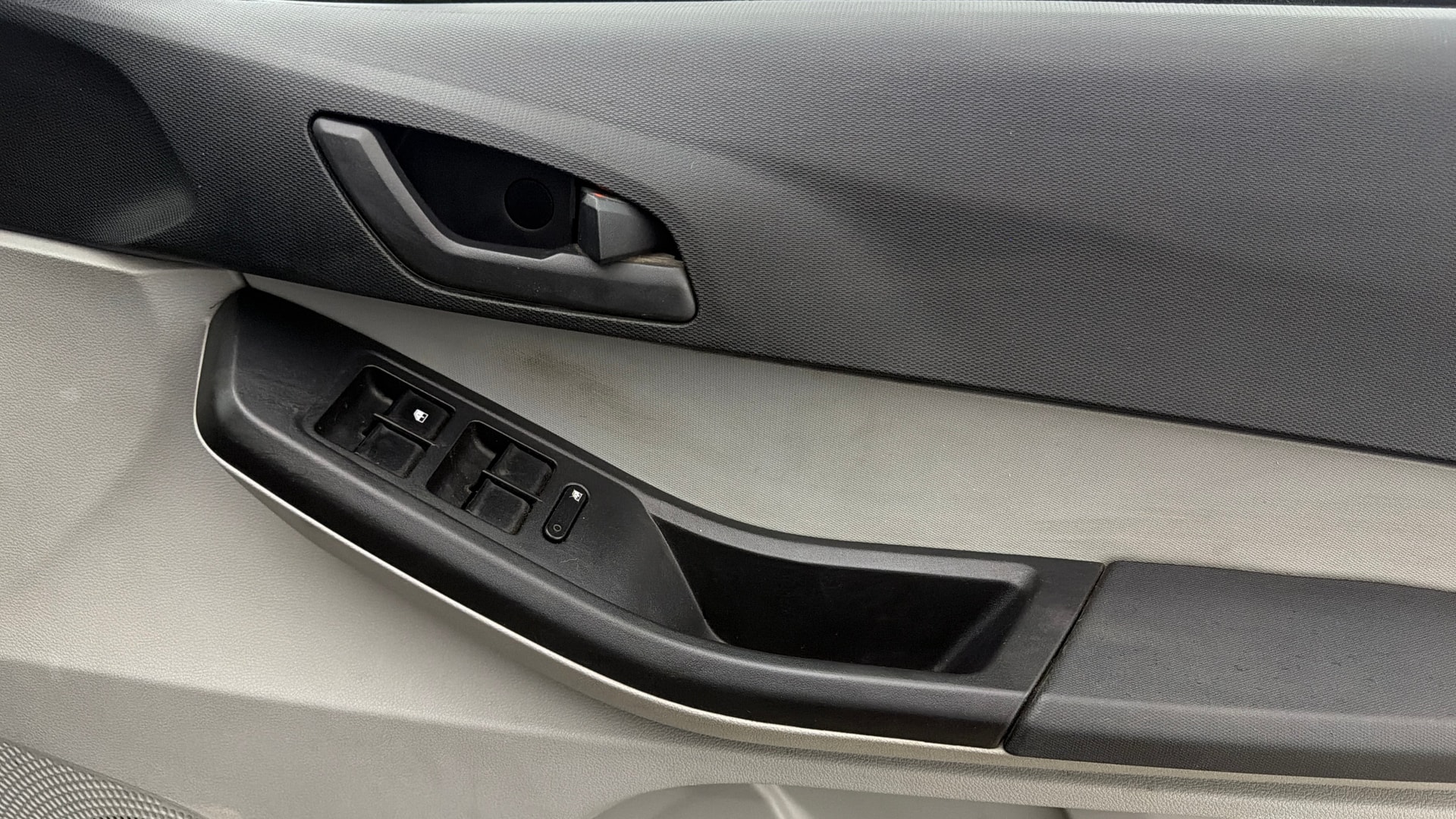 View 2024 Tata Tiago Revotorq XB Image 32 Used 2024 Tata Tiago Revotorq XB Image 32