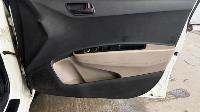 View Hyundai Grand i10 Image 33 Used Hyundai Grand i10 Image 33