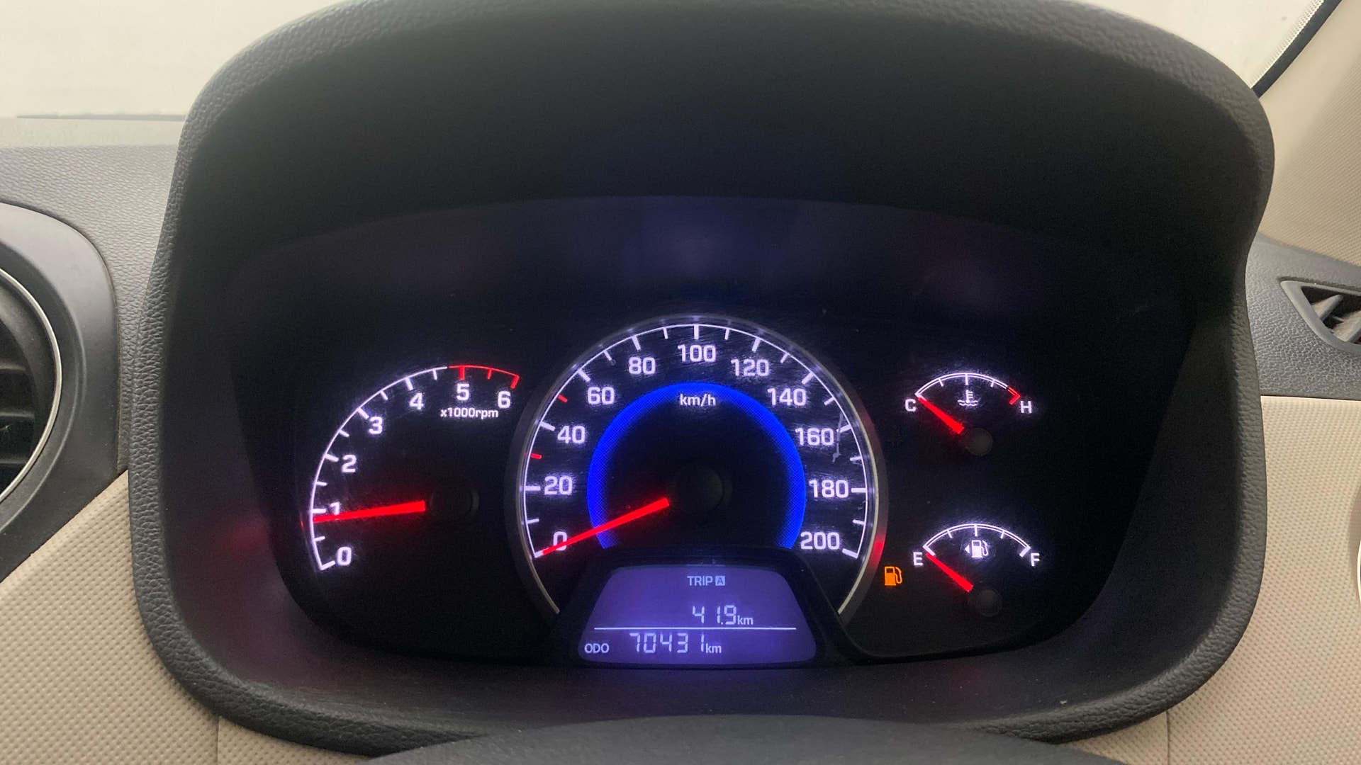 View 2014 Hyundai Grand i10 1.1 Magna Diesel Image 20 Used 2014 Hyundai Grand i10 1.1 Magna Diesel Image 20