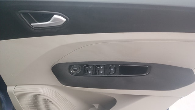 View Renault Triber Image 34 Used Renault Triber Image 34