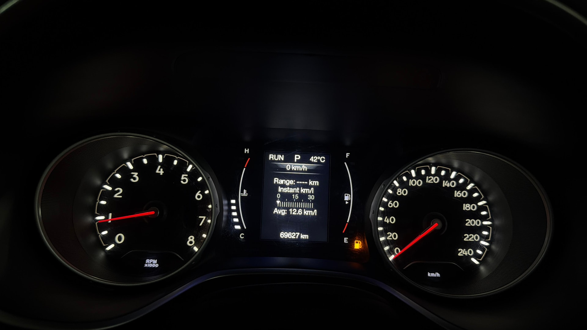 View 2019 Jeep Compass Limited 1.4 Multi AIR Petrol DDCT AT BS IV Image 35 Used 2019 Jeep Compass Limited 1.4 Multi AIR Petrol DDCT AT BS IV Image 35