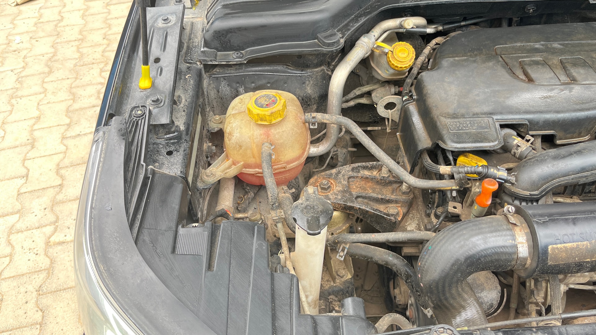 Used 2022 Mahindra XUV300 Used 2022 Mahindra XUV300