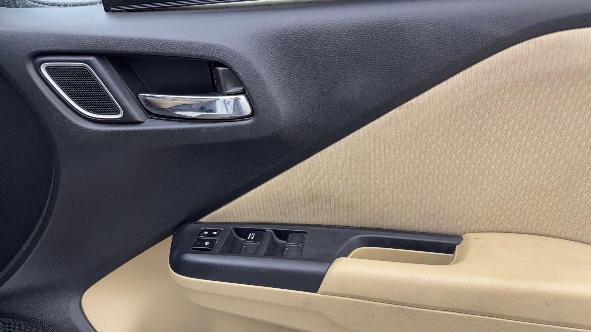 View 2021 Honda City ZX MT Diesel Anniversary Edition Image 38 Used 2021 Honda City ZX MT Diesel Anniversary Edition Image 38