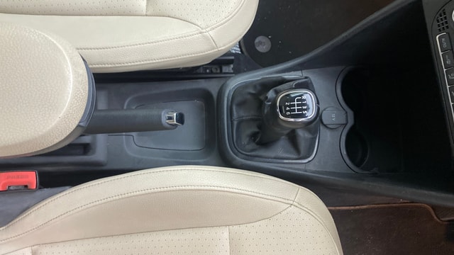 View Skoda Rapid Image 38 Used Skoda Rapid Image 38
