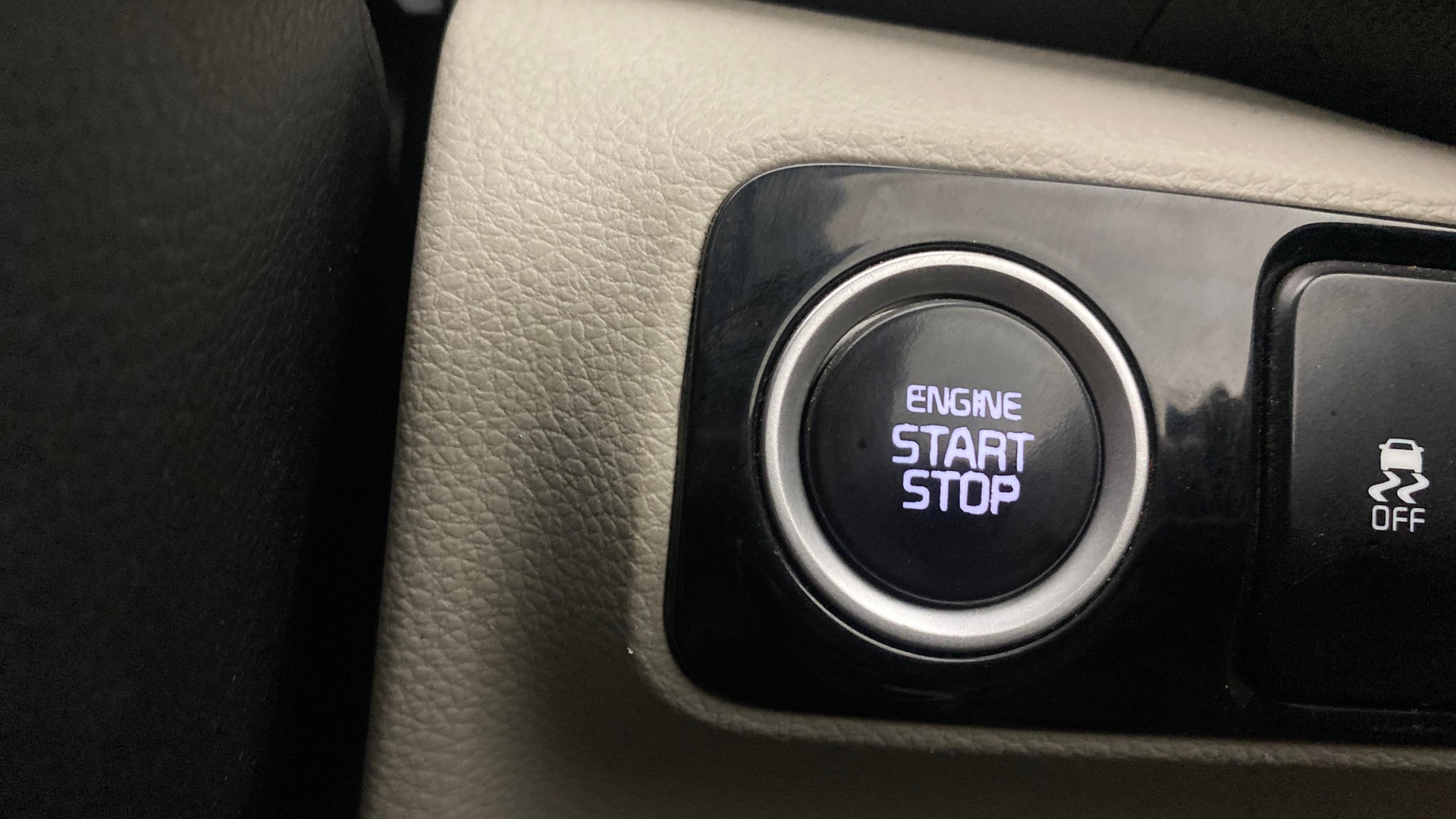 View 2022 Kia Sonet HTX AT Diesel Image 40 Used 2022 Kia Sonet HTX AT Diesel Image 40