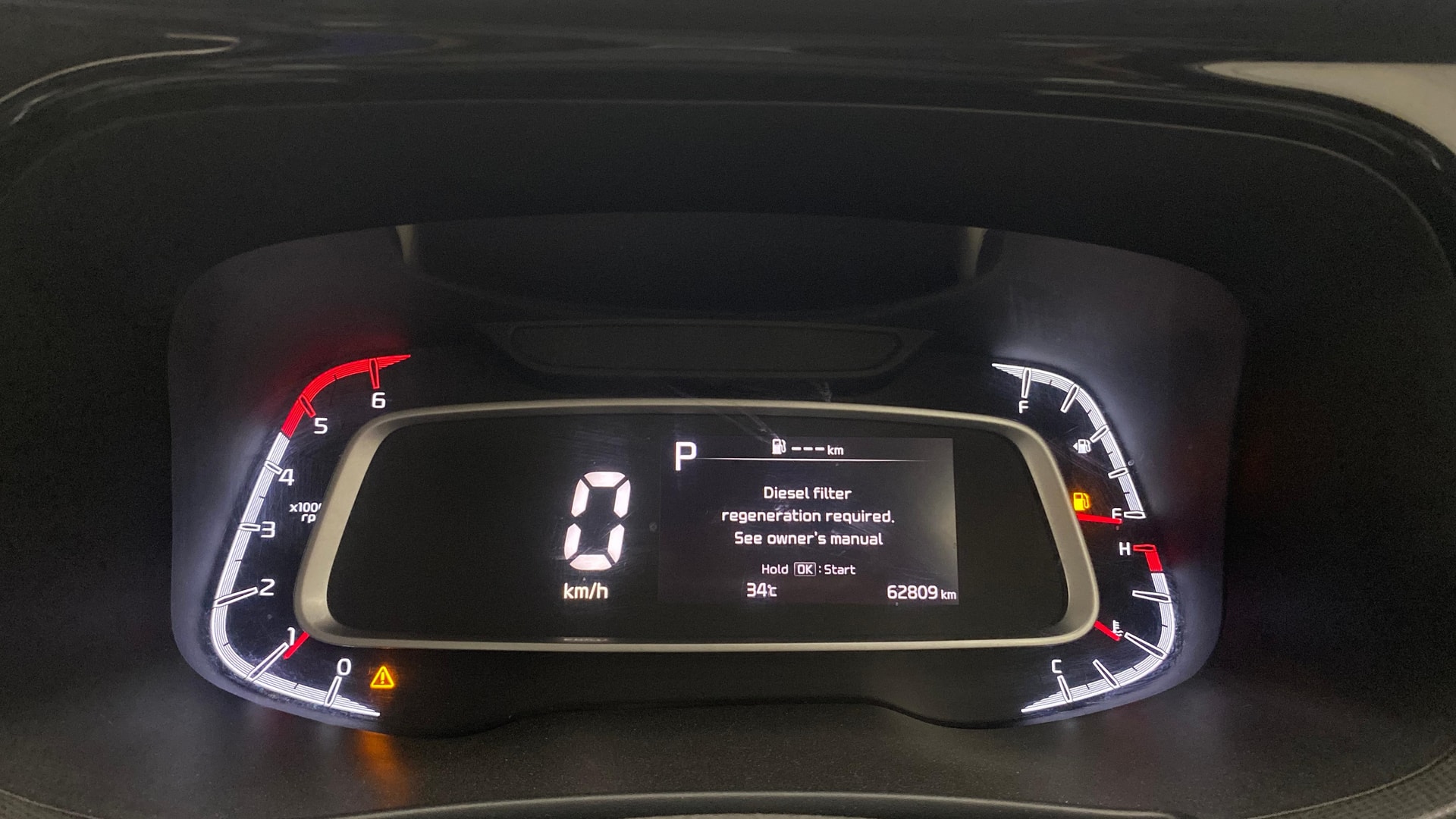 View 2022 Kia Sonet HTX AT Diesel Image 21 Used 2022 Kia Sonet HTX AT Diesel Image 21