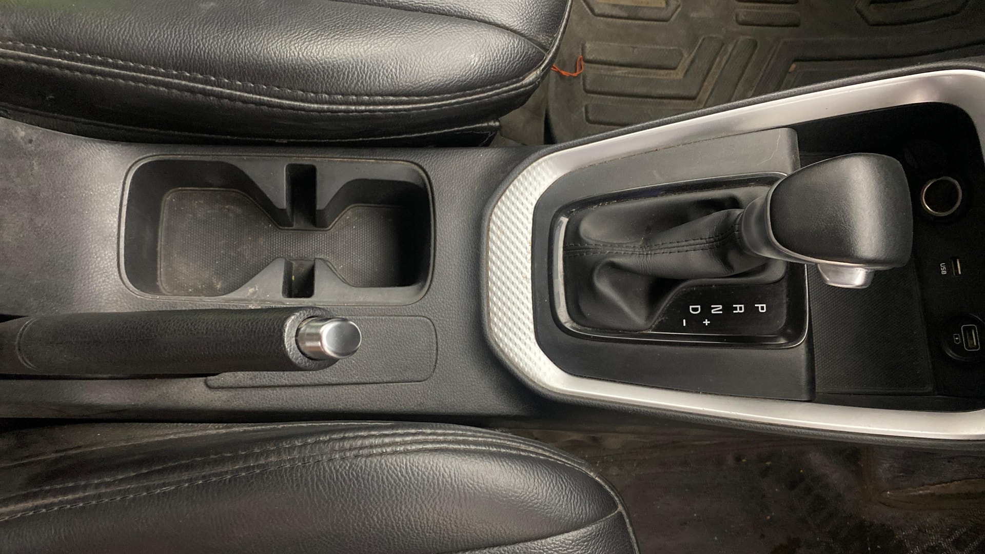 View 2022 Kia Sonet HTX AT Diesel Image 42 Used 2022 Kia Sonet HTX AT Diesel Image 42