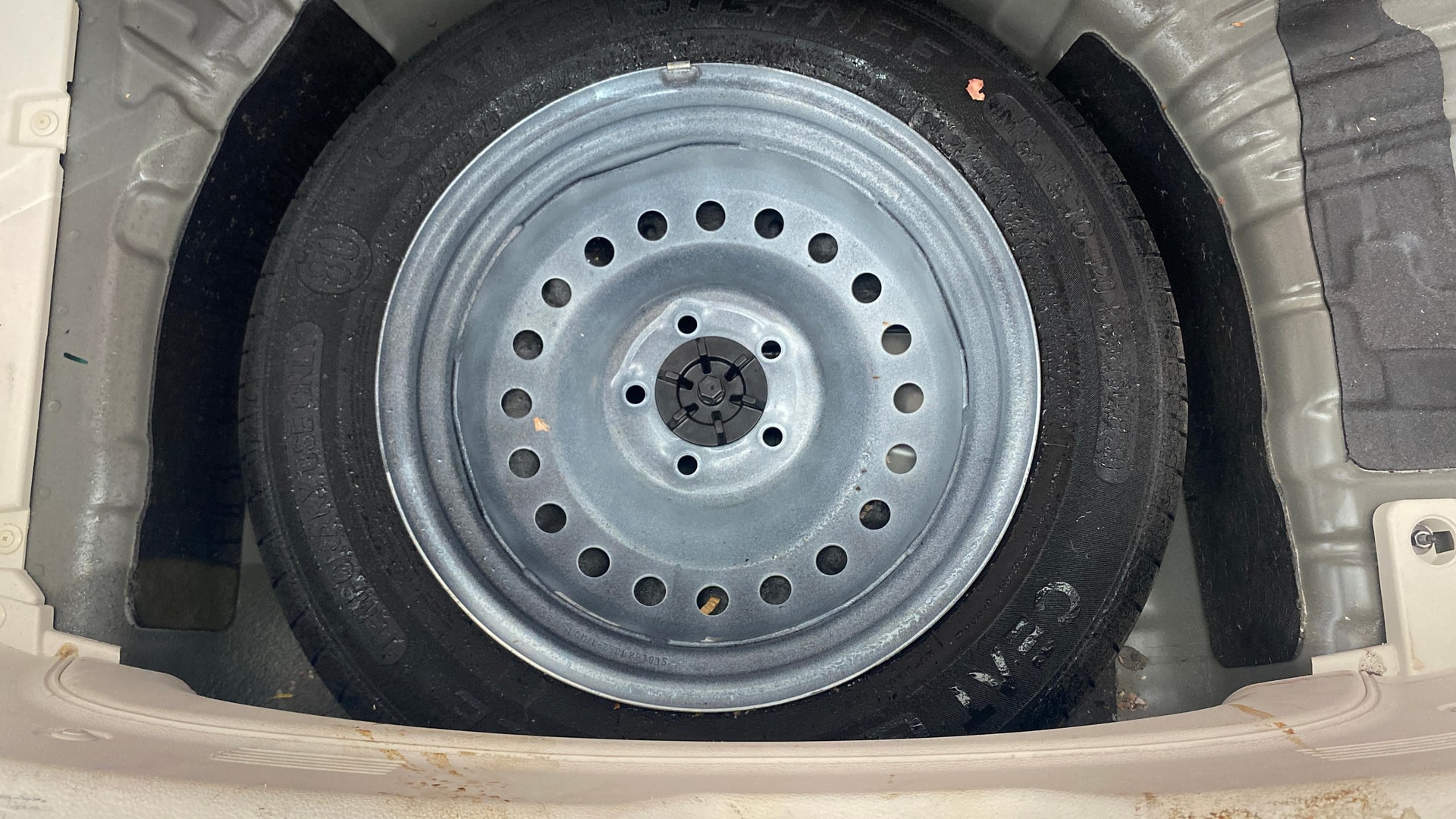 View 2024 Mahindra XUV 3XO AX5L 1.2 TGDi AT Image 17 Used 2024 Mahindra XUV 3XO AX5L 1.2 TGDi AT Image 17